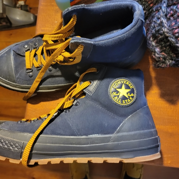 Limited edition size 10 men's converse - Picture 2 of 4